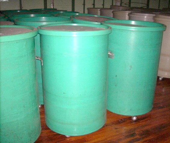 Green Plastic Sliver Cans, 30x48",